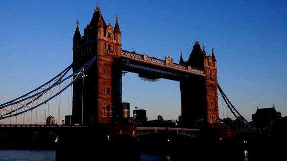 伦敦塔桥延时拍摄黎明时分