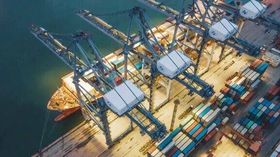 长期从事行业业务、全球经济运输业务、集装箱货运物流、航运码头、港口等业务工作繁忙于香港、东南亚