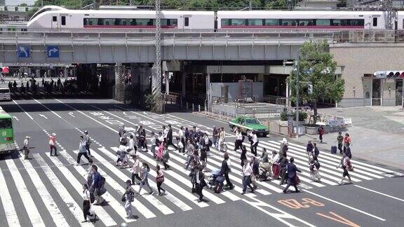 日本东京上野站行人拥挤