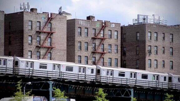 纽约布朗克斯区的高架地铁