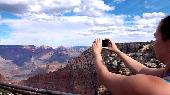 一名女子在美国大峡谷拍摄慢镜头250帧秒