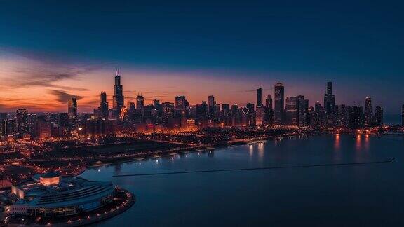 戏剧性的日落在市中心芝加哥-航拍