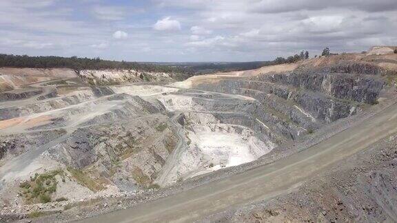 澳大利亚西南部的绿丛锂矿