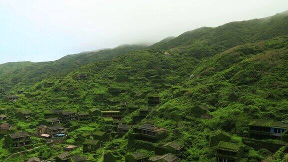 舟山群岛迷雾重重的嵊山岛