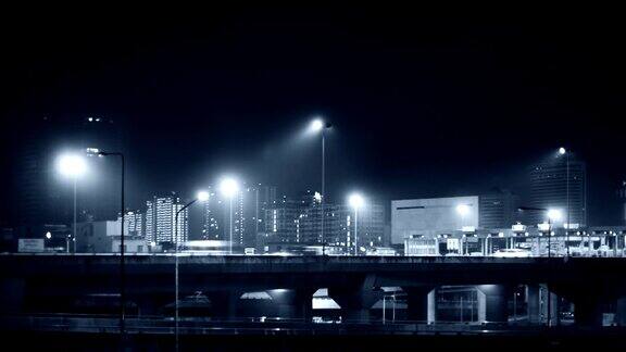 朦胧的散景城市灯光在夜晚