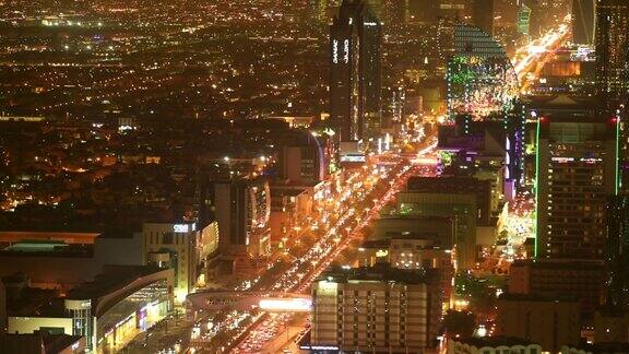 沙特阿拉伯利雅得高速公路上的交通
