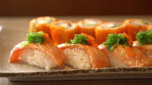 三文鱼寿司和三文鱼寿司