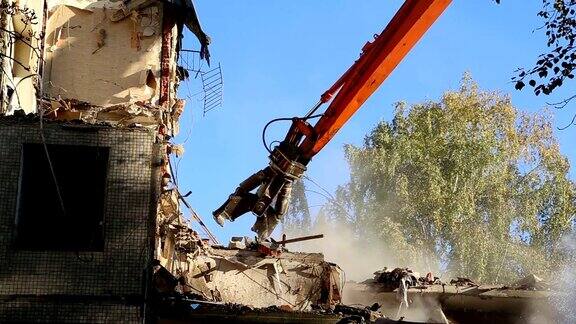 液压破碎机挖掘机机械拆除老房子