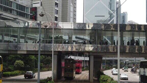 从双层缆车上观看香港街景的慢镜头