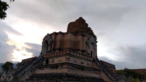 泰国清迈的切迪琅寺的时光流逝