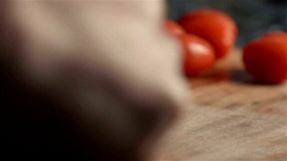 小番茄切片的慢动作