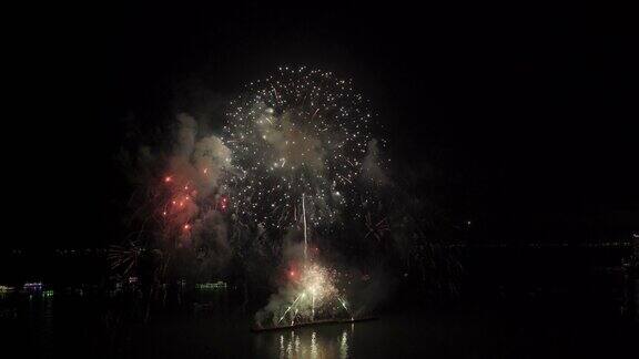 夜空中的4K烟花