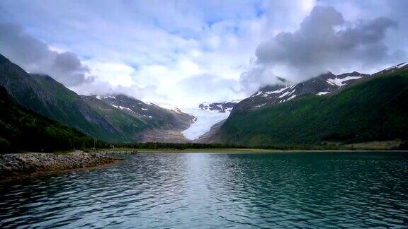 挪威的斯瓦蒂森冰川