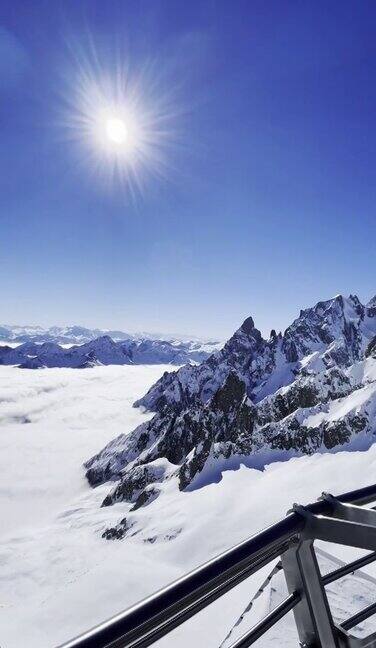 意大利的阿尔卑斯山在courmayeur