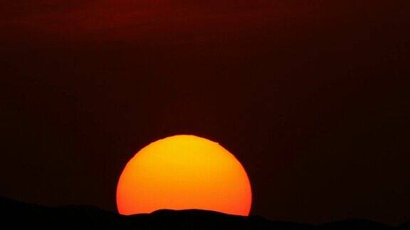 日落与巨大的太阳720p