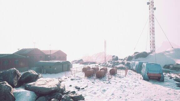 布朗站是一个南极基地和科学研究站