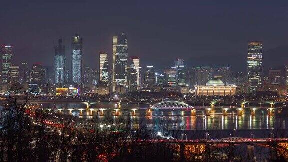 4K时间推移:首尔城市现代建筑和建筑在晚上韩国