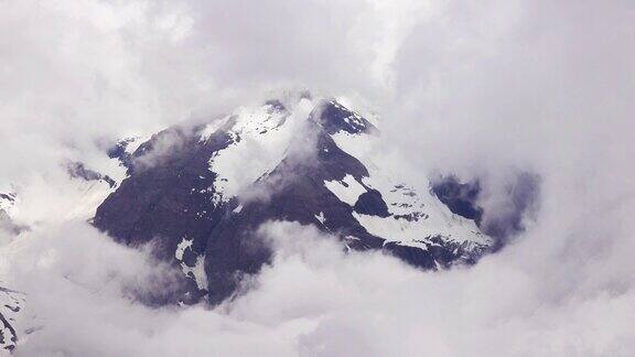 云中雪峰