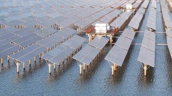 湖上太阳能光伏发电