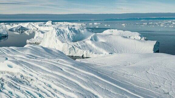 冰山航拍镜头-格陵兰岛迪斯科湾的巨型冰山
