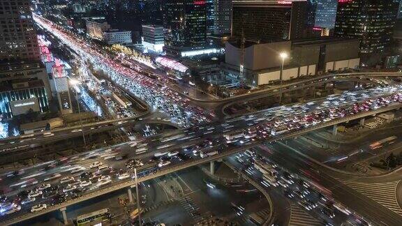 ZO鸟瞰图繁忙的天桥在北京的夜晚