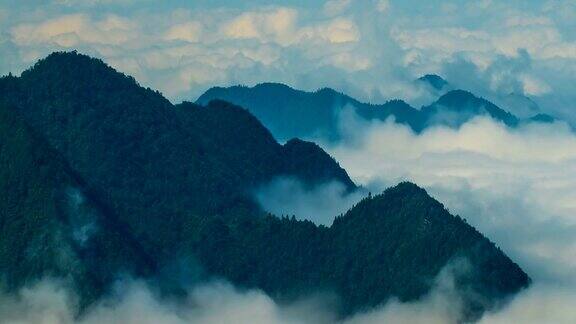 时间流逝山运动雾