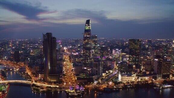 越南胡志明市夜景鸟瞰图