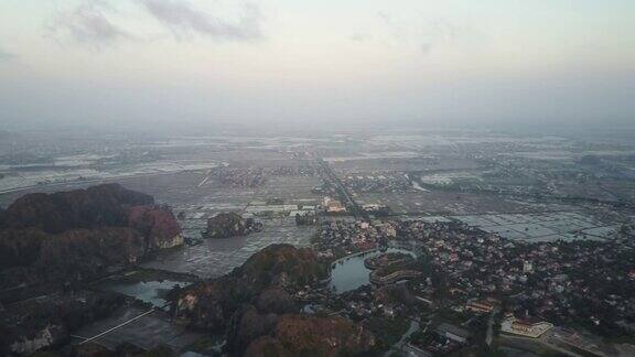 鸟瞰越南小城市全景