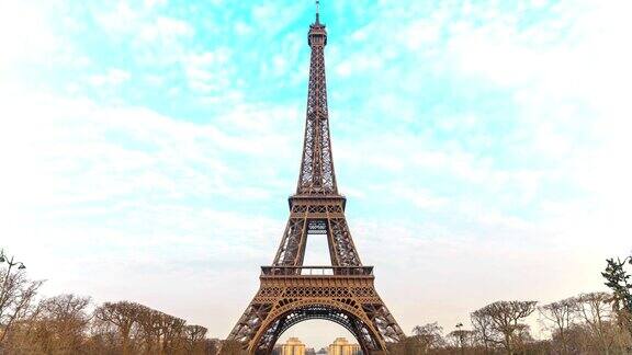 高清时光流逝:法国巴黎的埃菲尔铁塔