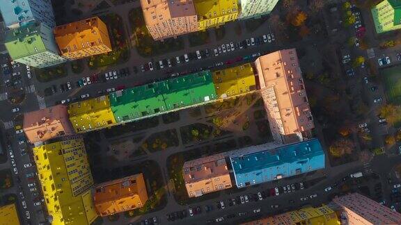 彩色建筑的俯视图航拍镜头
