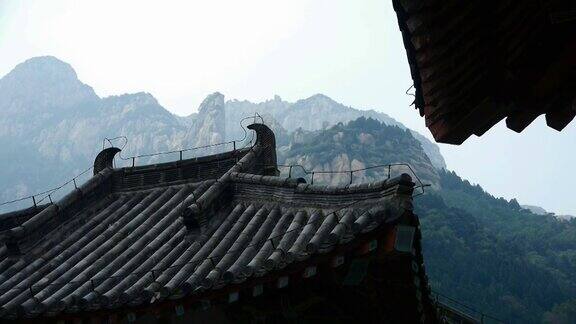 中国古寺建筑在山林、竹山丘陵