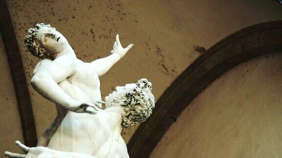 佛罗伦萨广场上的雕像