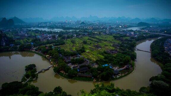 黎明时分的漓江中国广西桂林延时摄影