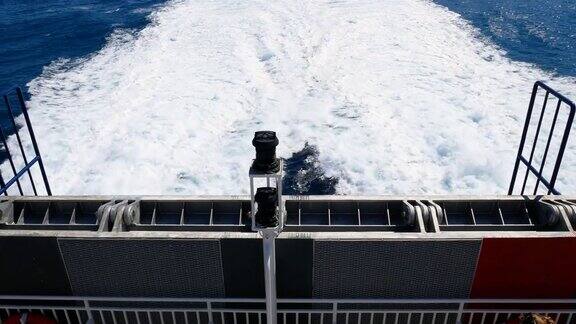 乘坐爱琴海的小船以纳克索斯岛为背景4k分辨率