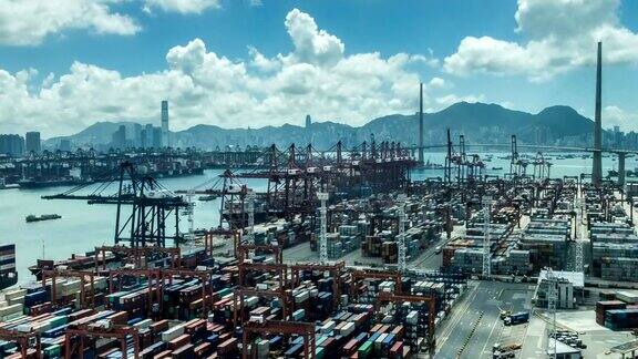 香港货柜码头的时间流逝-香港葵青货柜码头是世界上最繁忙的港口之一