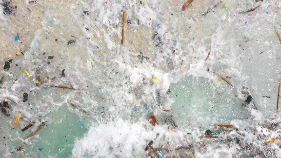 世界上污染最严重的塑料海滩