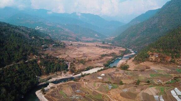 不丹的普纳卡山谷鸟瞰图