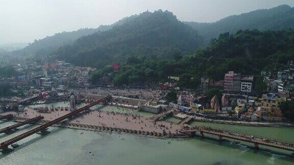 从空中俯瞰印度北阿坎德邦哈尔德瓦尔市