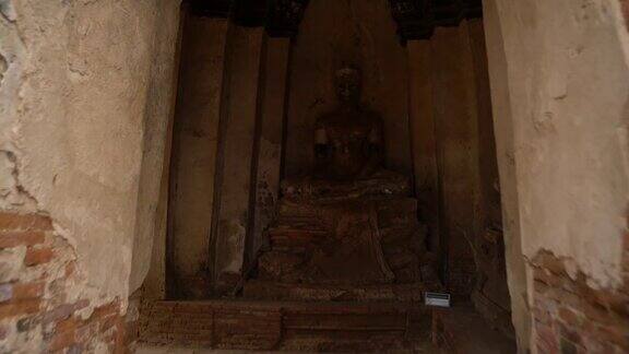 柴瓦他那拉姆寺的古代佛像和古塔