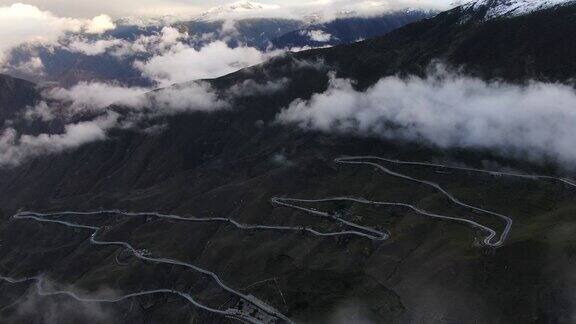 西藏航拍高速公路