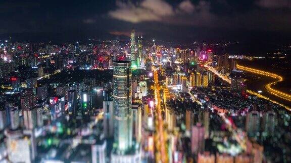 夜光照亮著名的深圳市区航拍全景