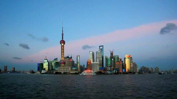 上海从白天到夜晚时光流逝