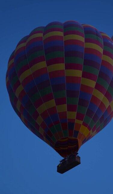 日出时的热气球卡帕多西亚土耳其