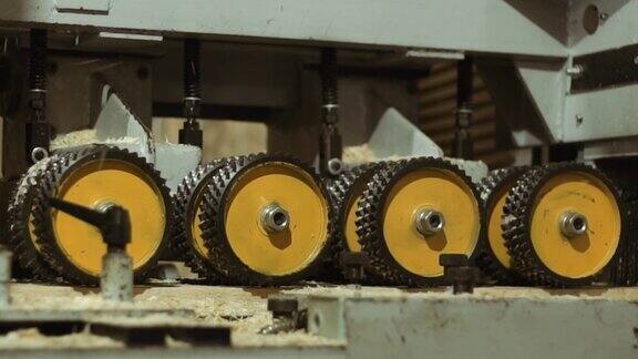 用于锯木厂生产板材精炼机的纺丝轮