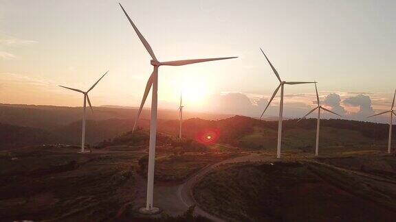 鸟瞰图的风力涡轮机日出替代能源