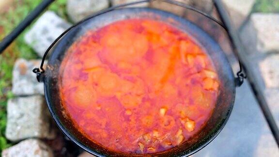 沸腾stew-outdoor烹饪