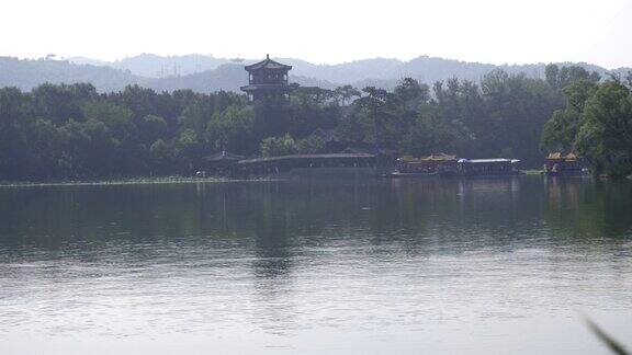 在2017年夏天在承德避暑胜地澄湖