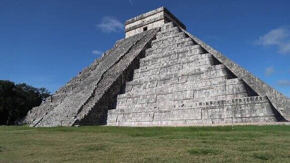 墨西哥奇琴伊察的库库尔坎埃尔卡斯蒂略玛雅金字塔