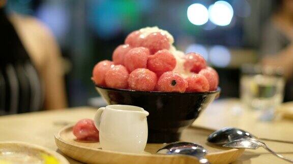 冰素西瓜球在咖啡厅和餐厅