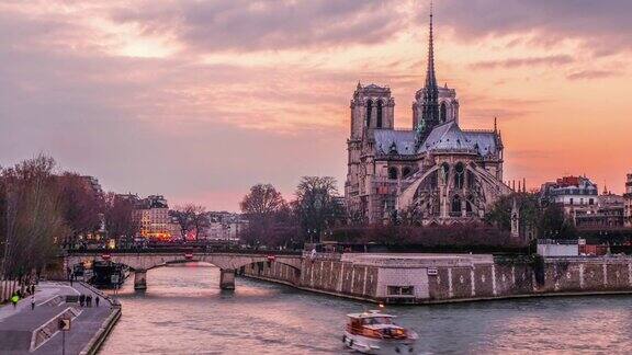 巴黎圣母院日落时间